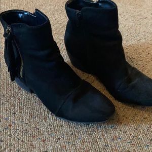 Black low boots